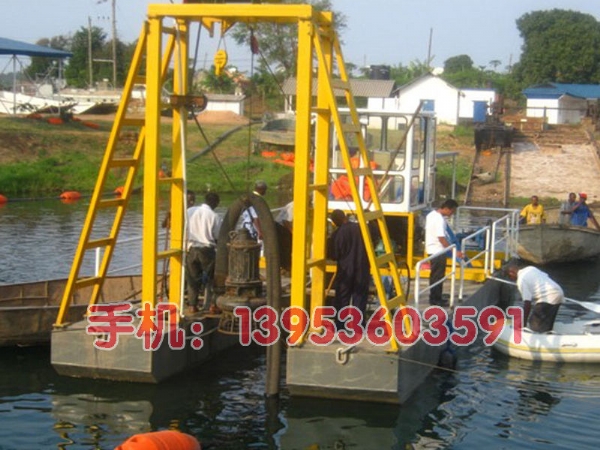 37 潜水式抽沙船 清淤船