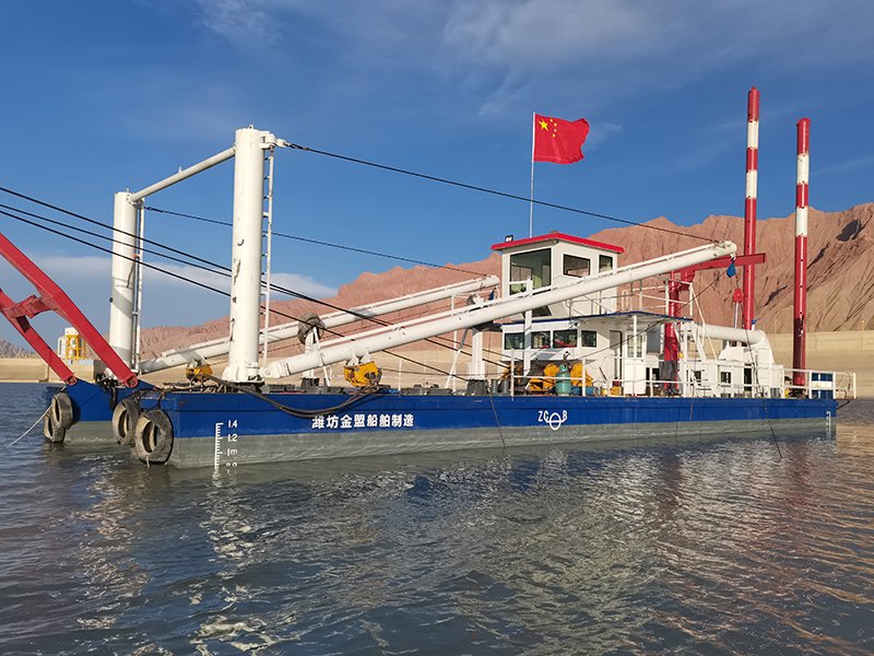 绞吸式挖泥船