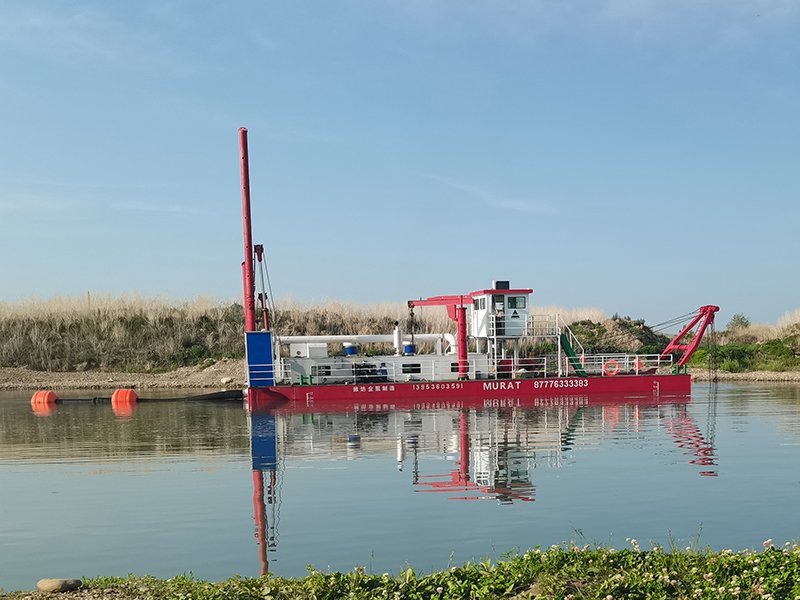 绞吸式挖泥船